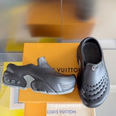 Louis Vuitton Slippers